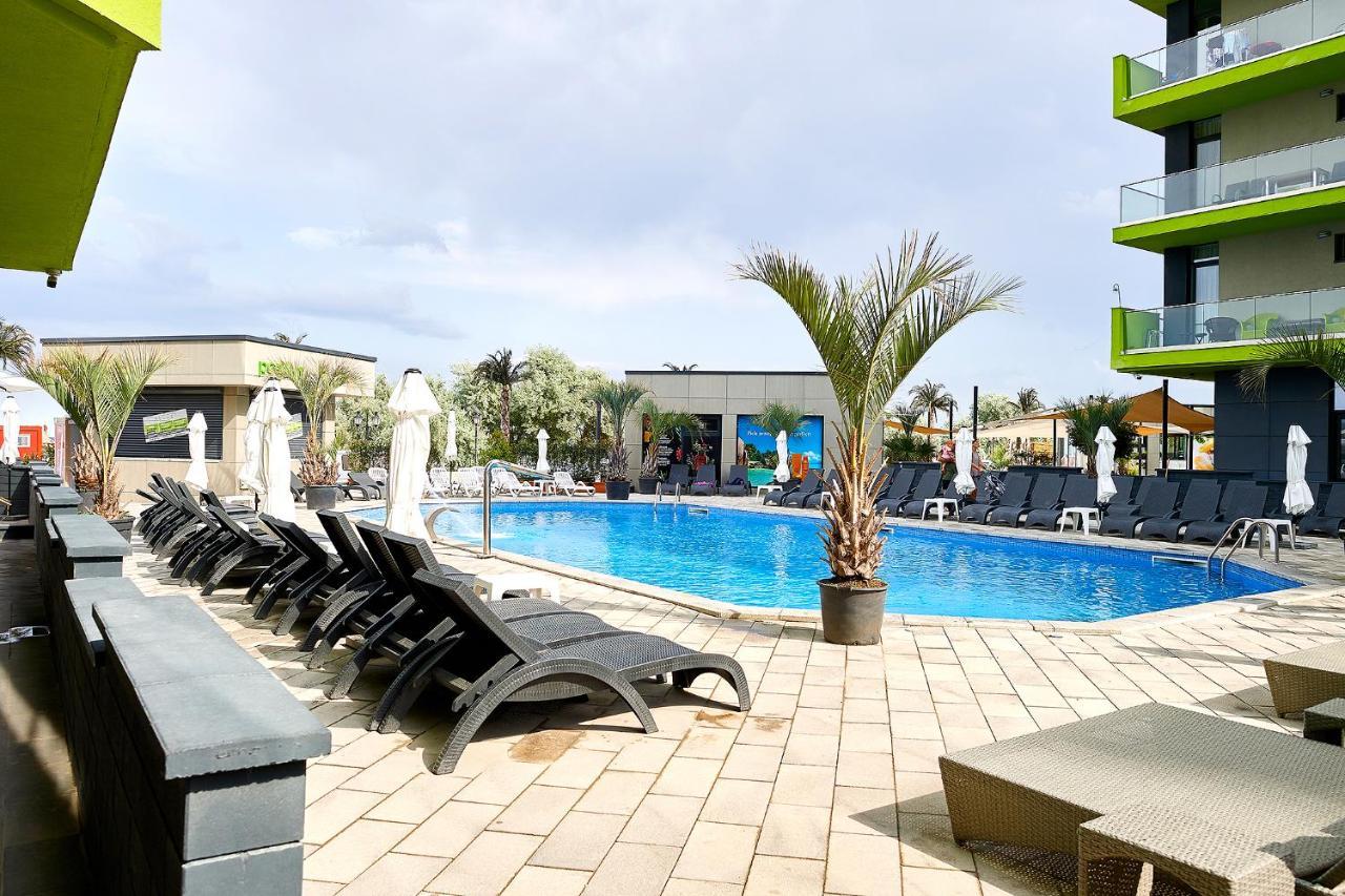 Sunrise King Studio Spa N Pool Beach Resort Năvodari Exteriör bild