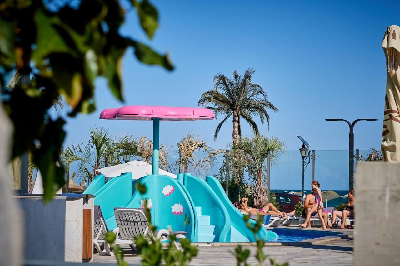Sunrise King Studio Spa N Pool Beach Resort Năvodari Exteriör bild